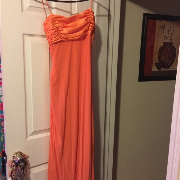 Gown - Picture 1 of 1